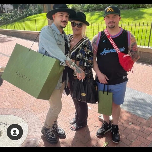 Meet your Posher, V - Picture 10 of 10